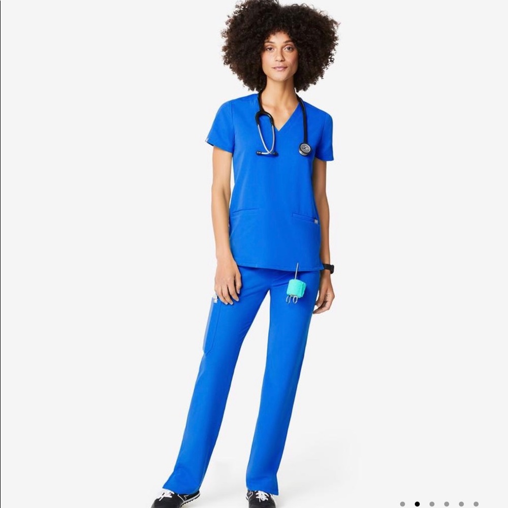 Figs 3 pocket royal blue scrub top